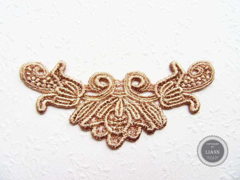 1 Kleine Hellbraune Applikation Ornament - Spitzeneinsatz 1 Kleine Hellbraune Applikation Ornament - Spitzeneinsatz von LiAnnMaterial