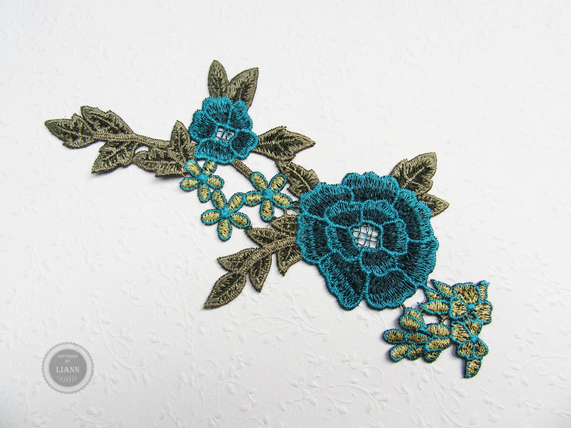 1 Kleinere Applikation Stickerei Rosen, Türkis-Ocker-Grün von LiAnnMaterial