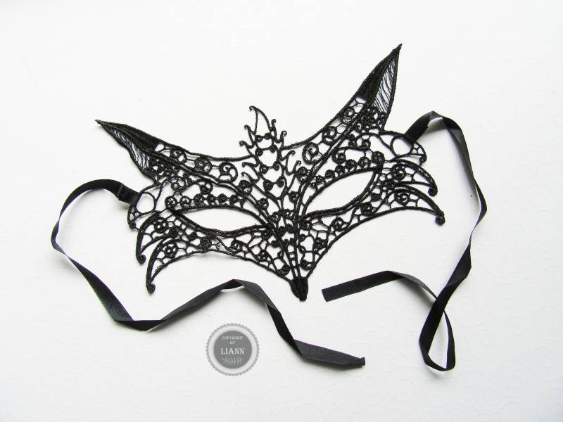 1 Schwarze Spitzenmaske Fuchs von LiAnnMaterial