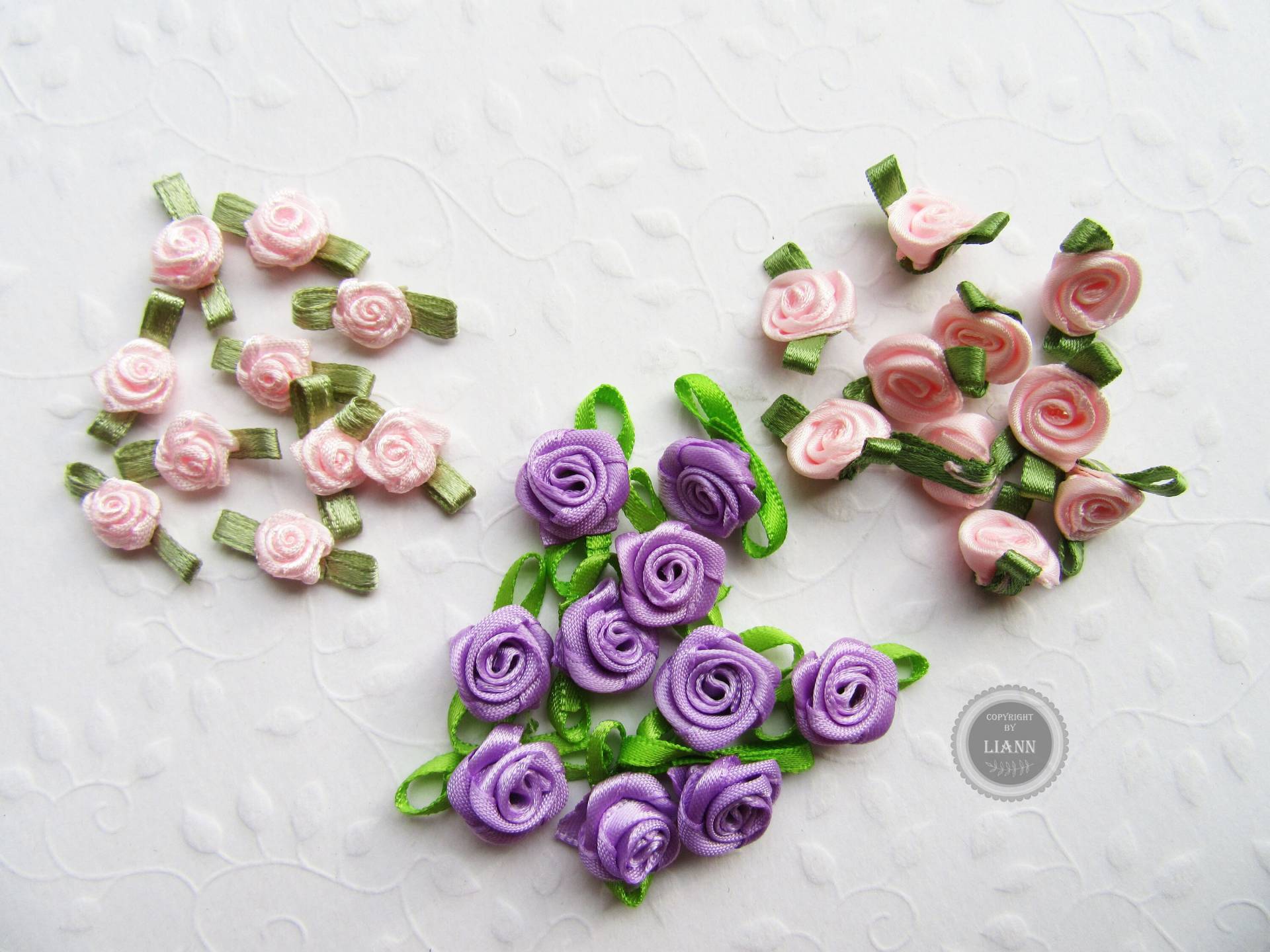 10 Kleine Satinrosen, Farbwahl Rosa Oder Lila 10 Kleine Satinrosen, Farbwahl Rosa Oder Lila von LiAnnMaterial