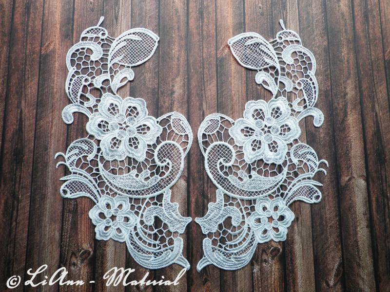 2 Gegengleiche Große Weiße Applikationen Ornament/Blüten 2 Gegengleiche Große Weiße Applikationen Ornament/Blüten von LiAnnMaterial