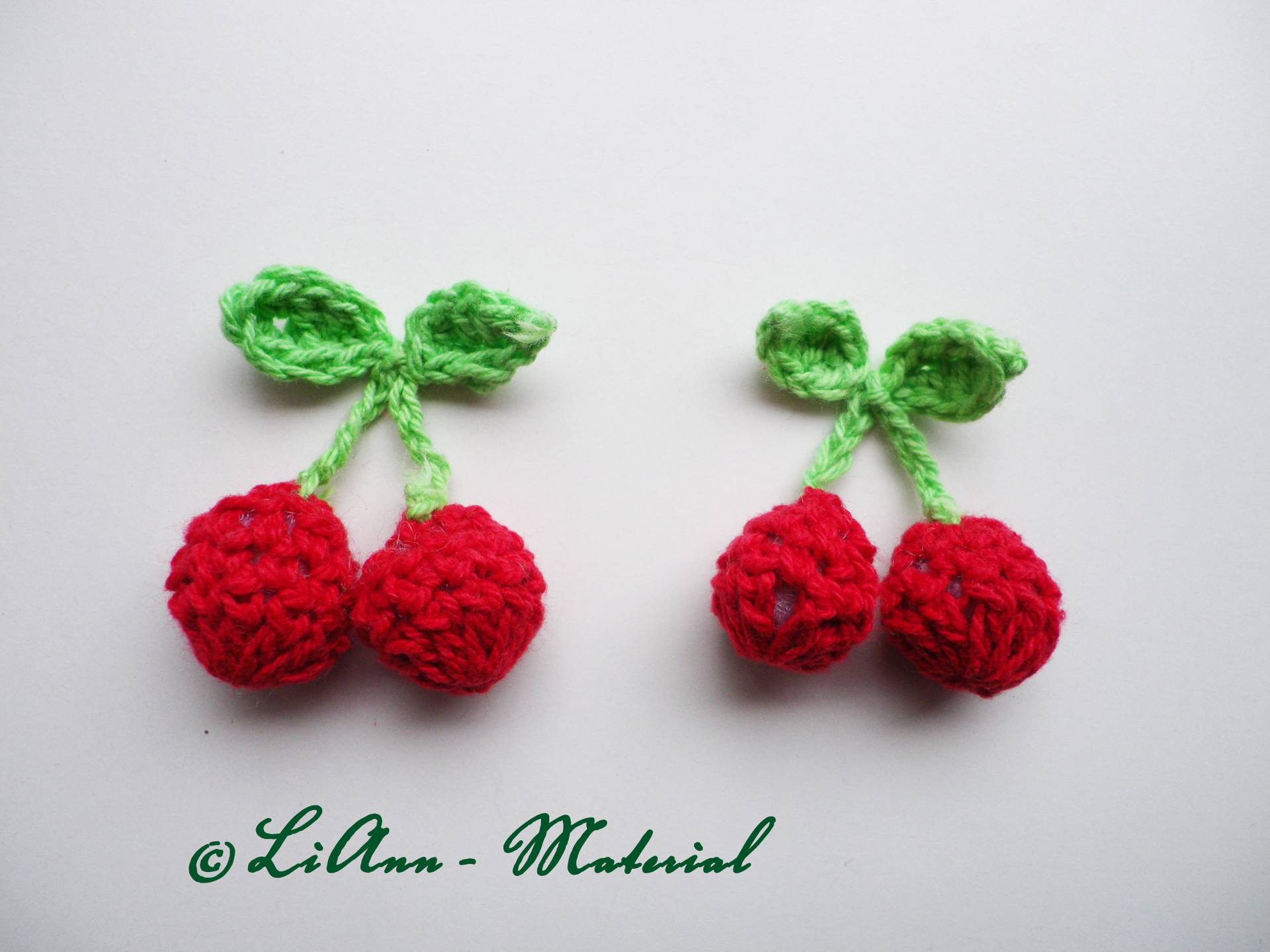 2 Kleine Applikationen Doppelkirschen, Rot & Grün 2 Kleine Applikationen Doppelkirschen, Rot & Grün von LiAnnMaterial