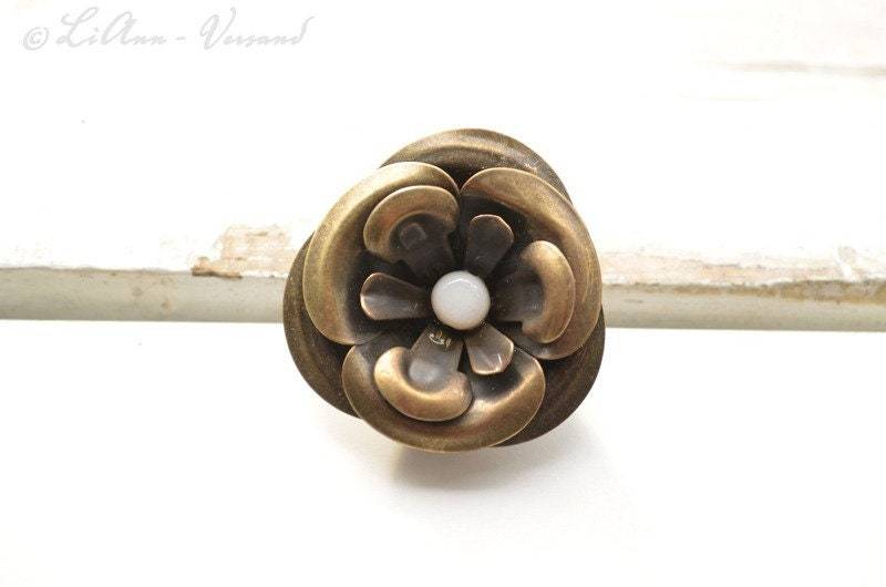 Brosche - Jugendstilröschen Brosche - Jugendstilröschen von LiAnnSchmuck