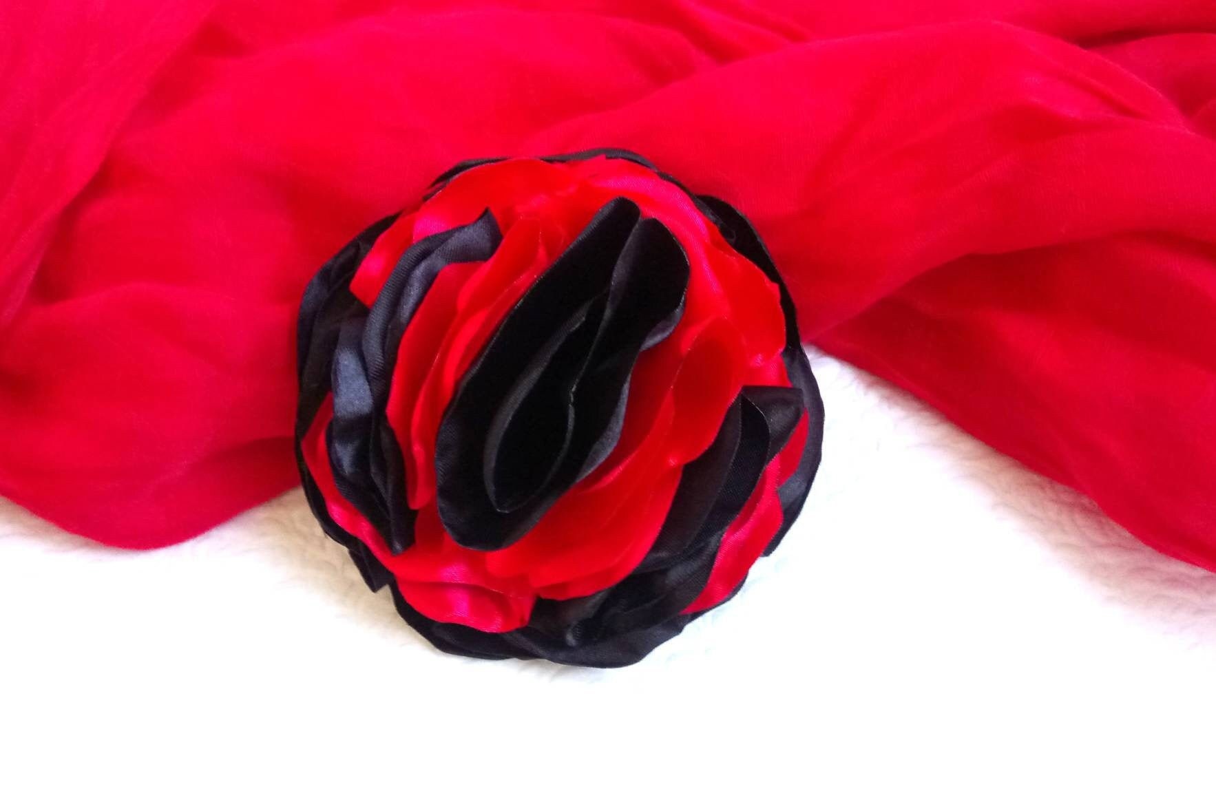 Brosche Blume Rot Schwarz Große Mutter Der Braut Anstecknadel Und Corsage Pin Flamenco Haar Headpiece Rose von LiLaGarden