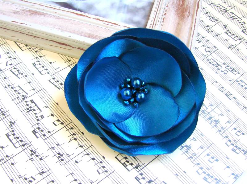Hochzeit Anstecknadel Blaue Blume Brosche Haarblume Mohnblume Haarspange Blau Fascinator Brautblau Brautjungfern von LiLaGarden