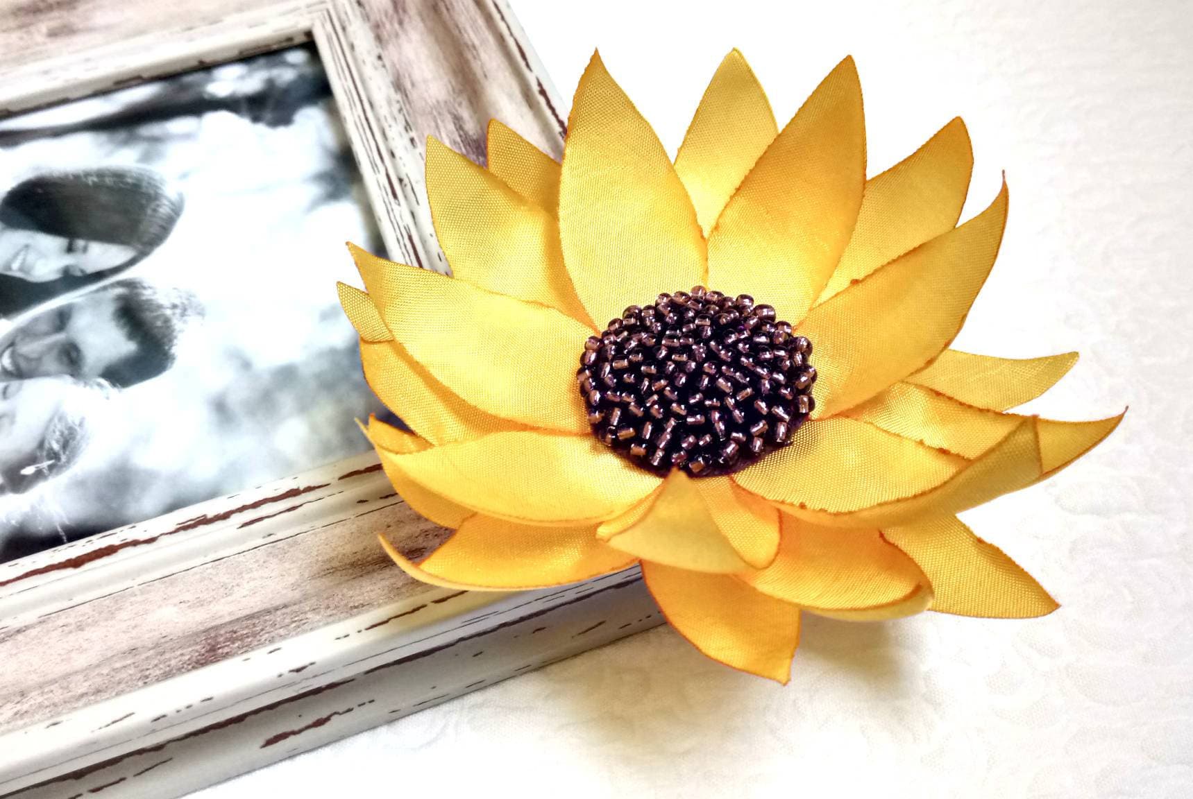 Sonnenblume Anstecker Anstecknadel Mutter Der Braut Hochzeitsaccessoire Brautjungfern Rustikale Hochzeitsbrosche Blumenmädchen von LiLaGarden