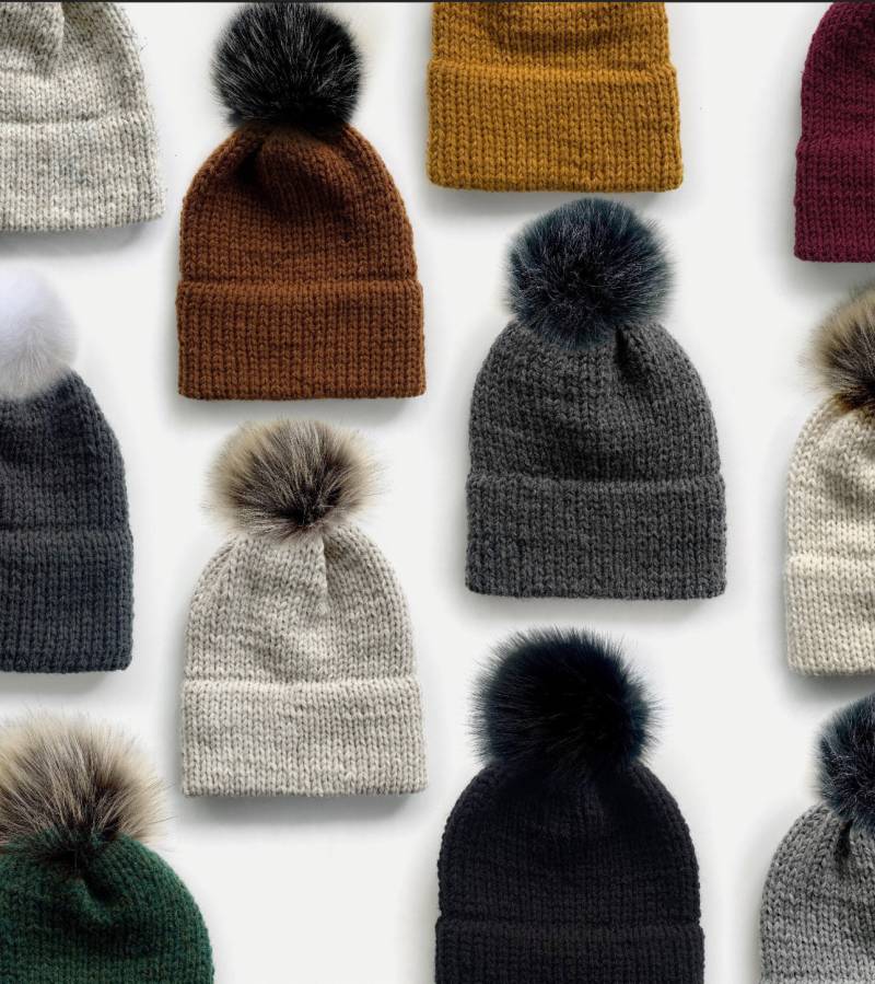 Doppelrand Strickmütze Mit Abnehmbarem Fellbommel | Das Berretto von LiLiKnits