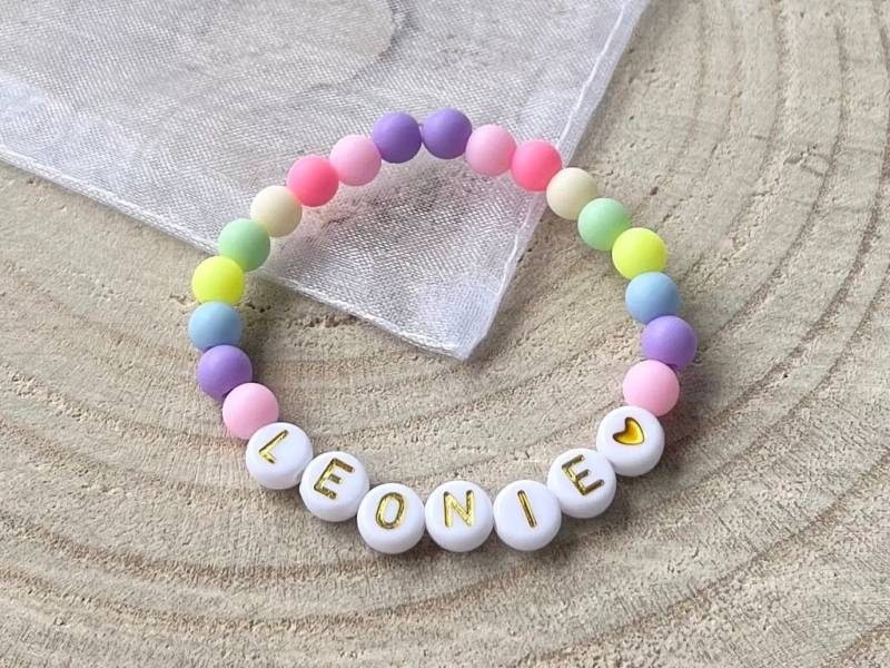 Buntes Armband | Kinderarmband Teenager Namensarmband Verschiedene Größen Personalisierung Möglich Buntes Armband | Kinderarmband Teenager Namensarmband Verschiedene Größen Personalisierung Möglich von LiLiShopLichtarbeit