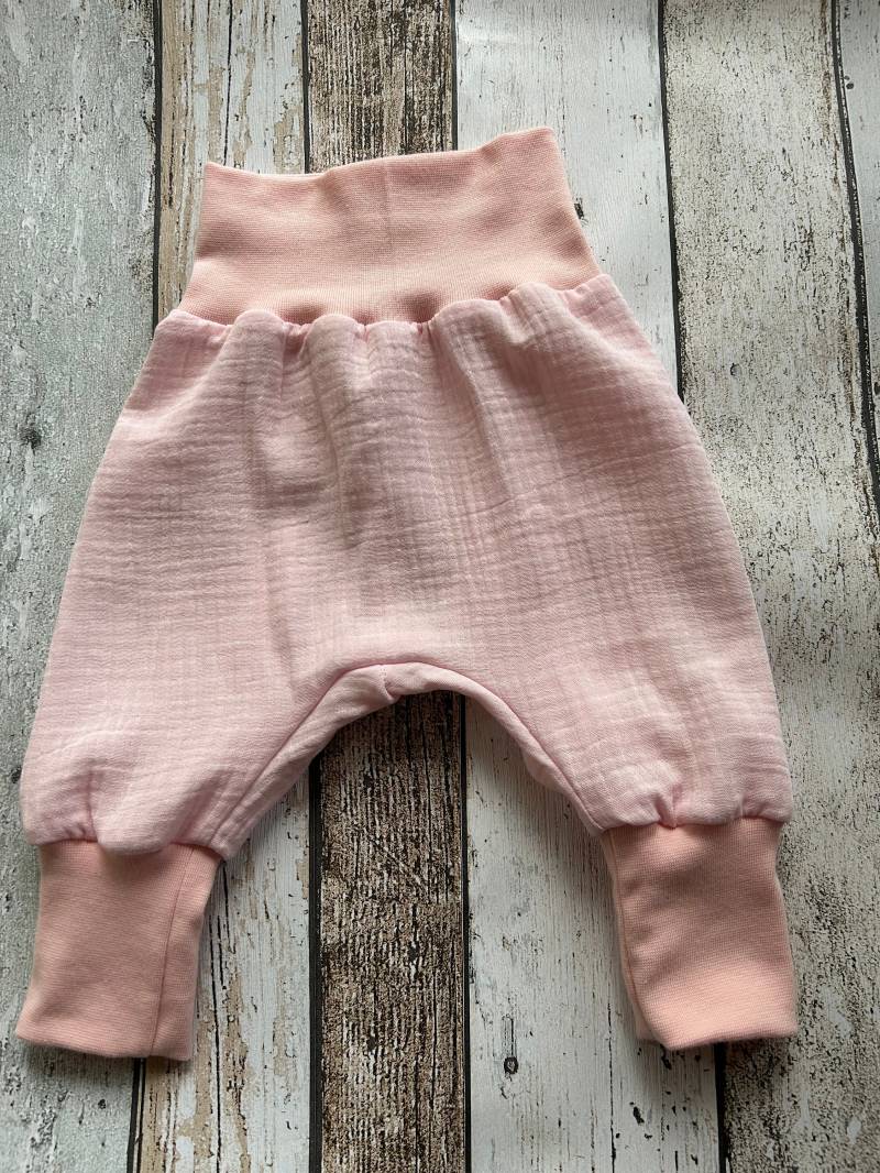 Pumphose Baby Musselin Uni Hellrosa von LiMeLaden