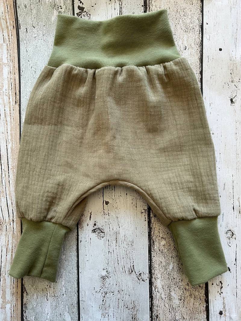 Pumphose Musselin Uni Olivgrün von LiMeLaden