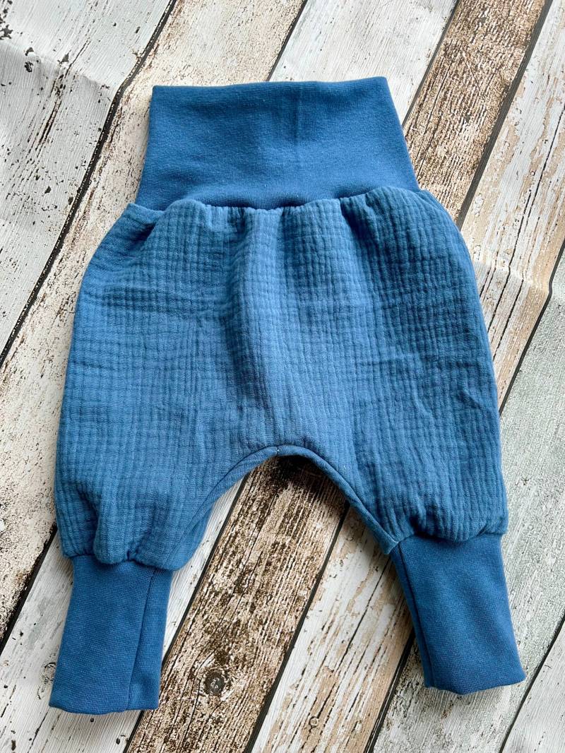 Pumphose Musselin Uni Stahlblau von LiMeLaden