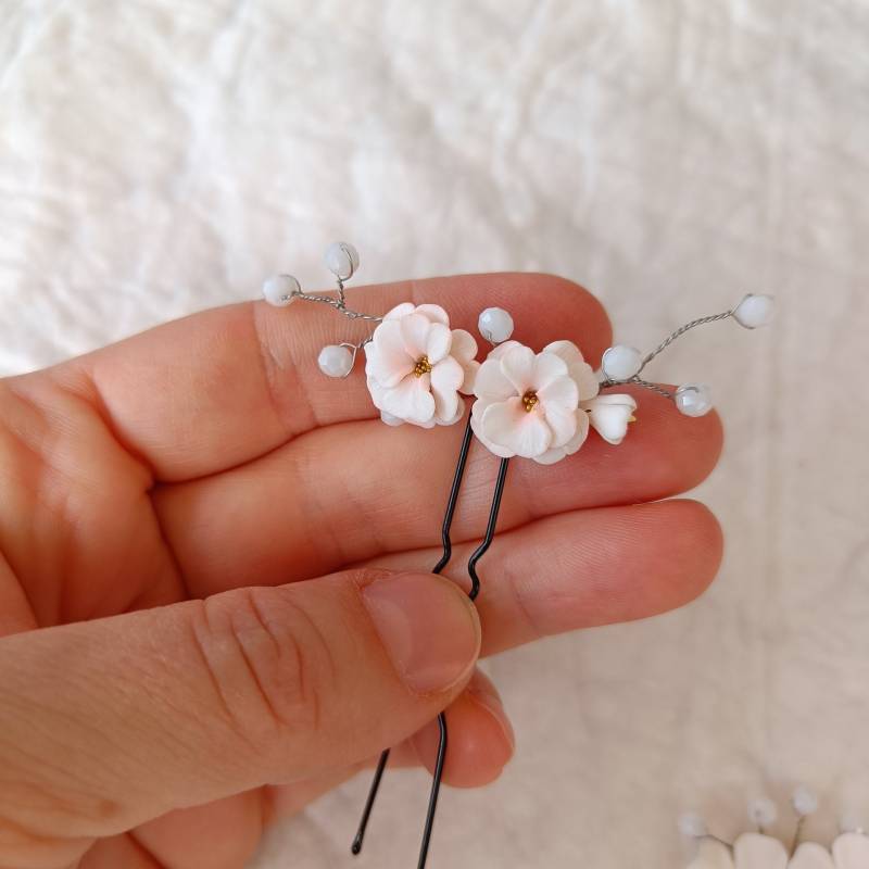 Haarnadel Mit Blumen, Hochzeit Haarnadel, Haar Schmuck, Handmodelliert Aus Polymer Clay, Pin Floral von LiabellMinis