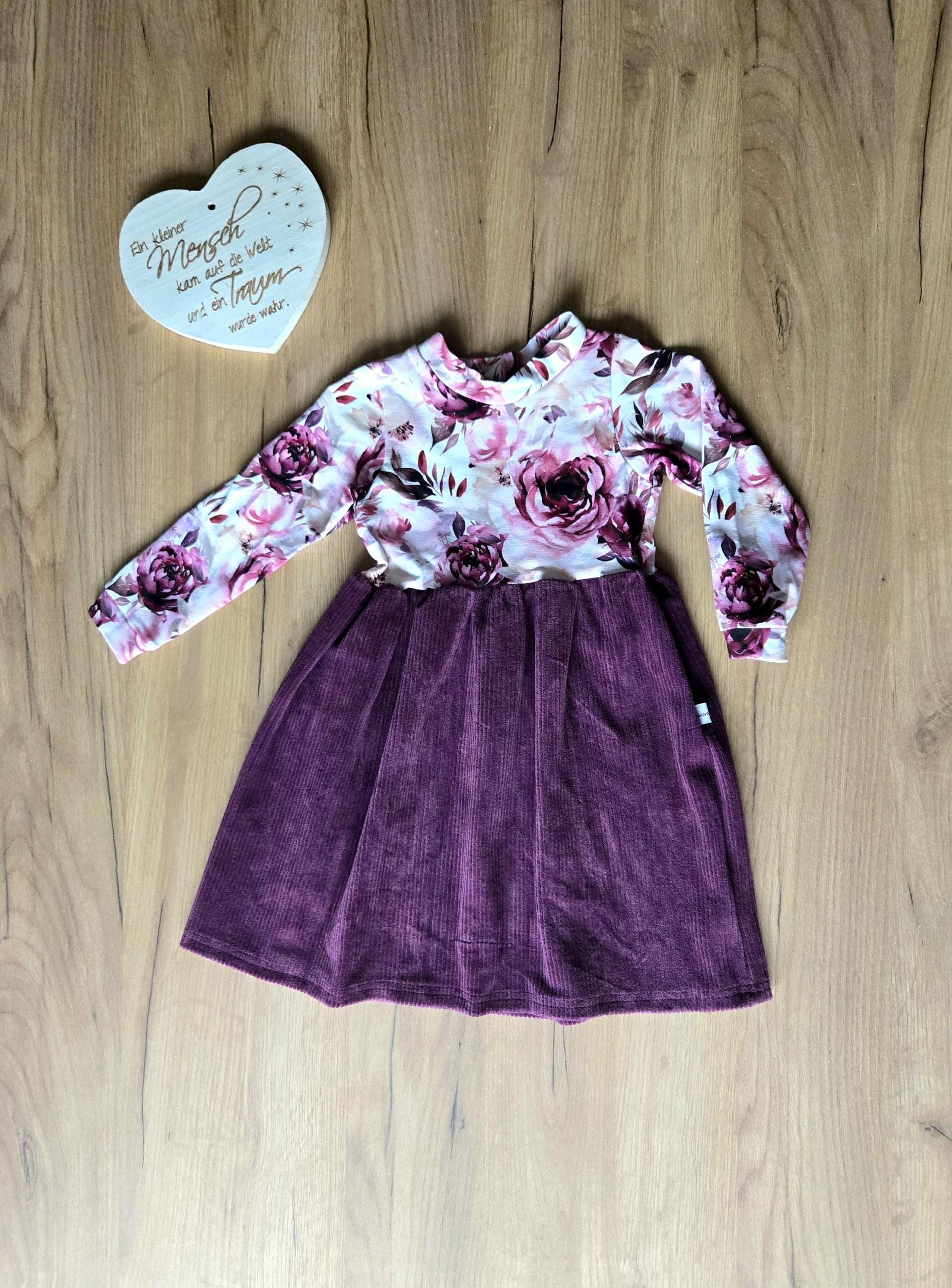 Mädchen Kleid, Cord Drehkleid Ab Größe 86-140 von Liafashionstyle