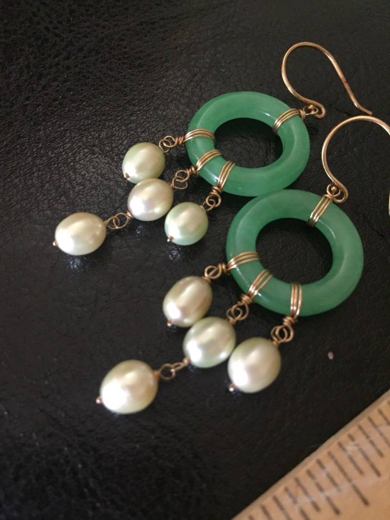 14K Gold Jade Ohrringe Mit Perlenanhängern von LiamBySevanna