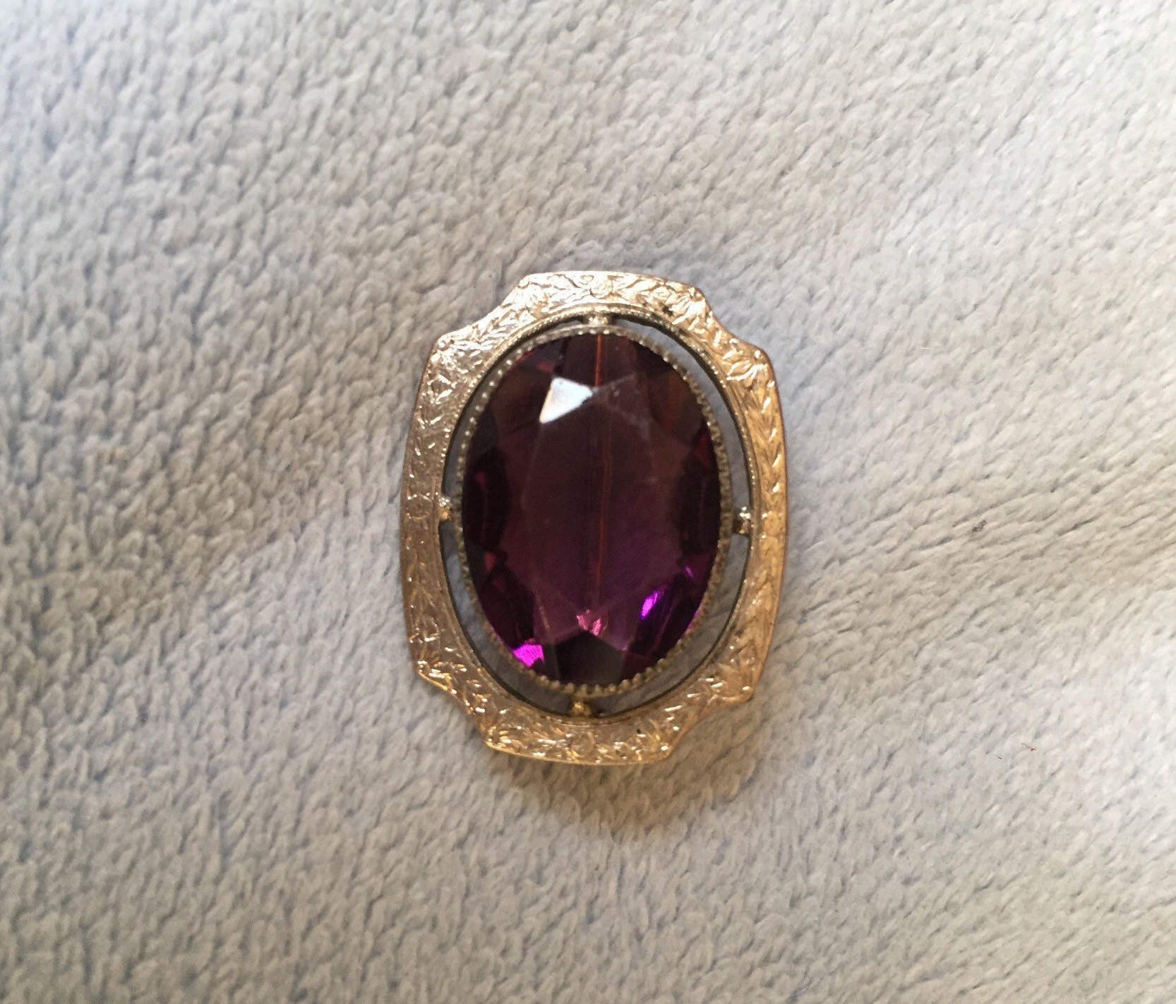 1920Er - 1930Er Art Deco Violette Glas Edelstein Anstecknadel 1920Er - 1930Er Art Deco Violette Glas Edelstein Anstecknadel von LiamBySevanna