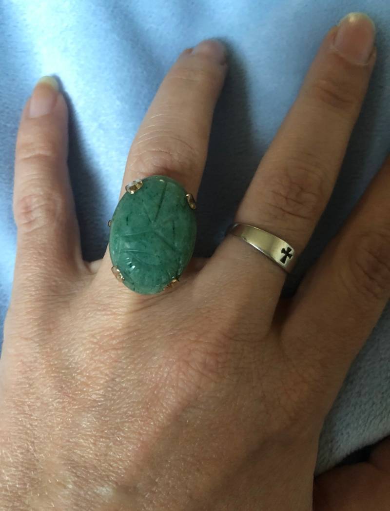 Art-Deco-Antik 10K Solid Gold Skarabäus Geschnitzte Grüne Jade-Ring Größe 6 Schwerer Ring von LiamBySevanna