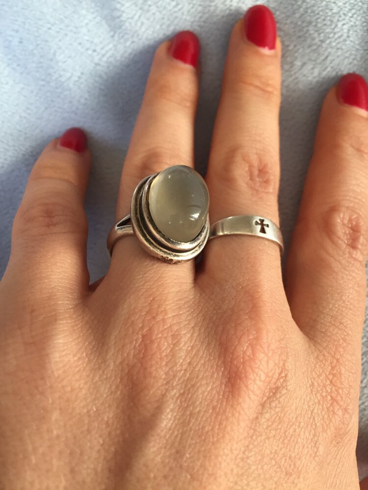 Art Deco Sterling Silber Mondstein Ring Größe 8 von LiamBySevanna