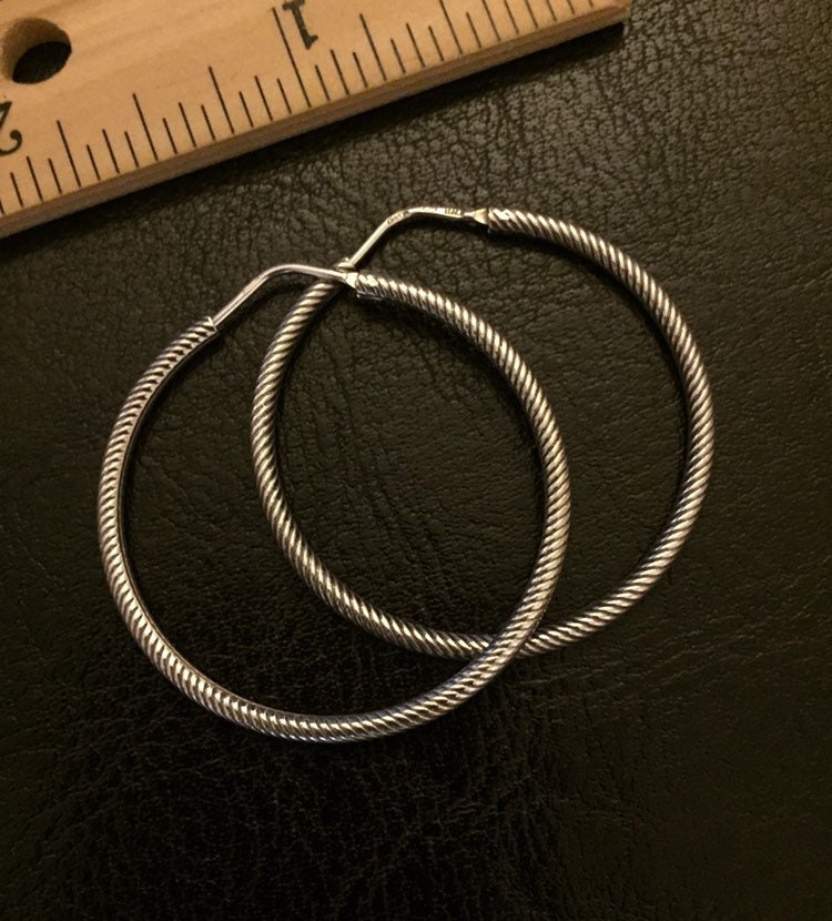 Art Deco Sterlingsilber Tube Karneval Twist Hoop Ohrringe von LiamBySevanna