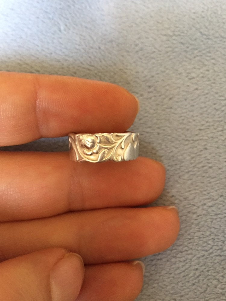 Verzierter Art Deco Sterling Silber Bandring Größe 3, 5 von LiamBySevanna