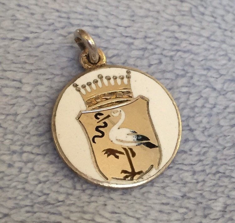Vintage Antik 800 Emaille Silber Gekrönter Wappen Schild Anhänger Mit Kranich Reiher Storch & Schlange von LiamBySevanna