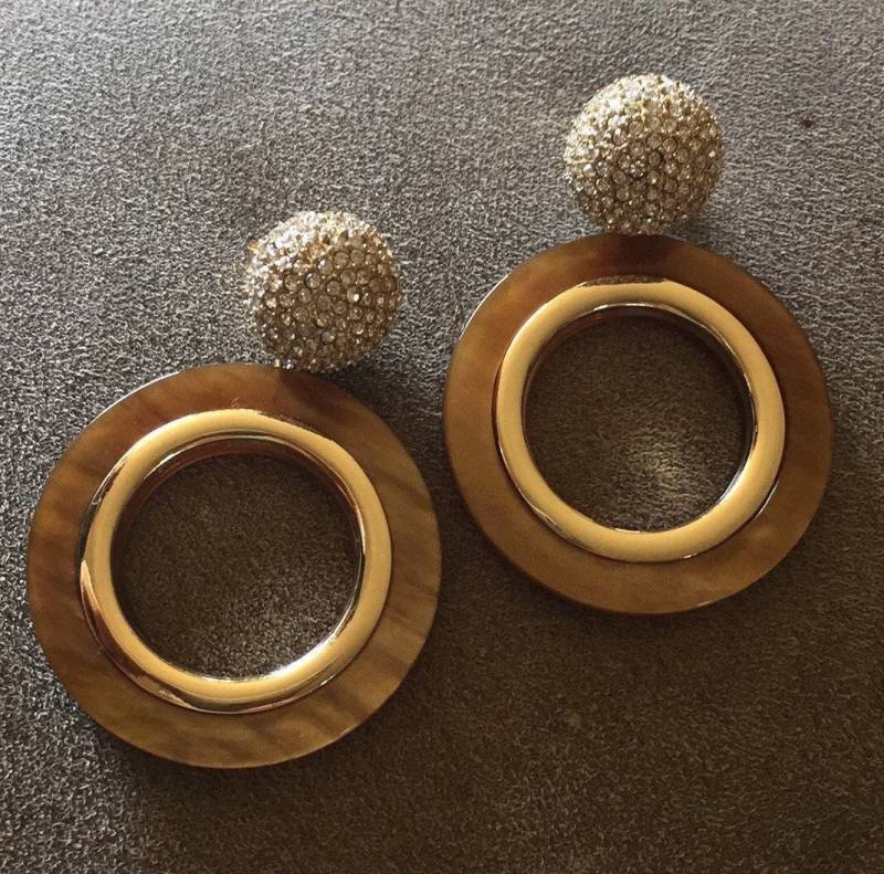 Vintage Blond & Gold Hoop Ohrringe Mit Cluster Balls Für Gepiercte Ohren von LiamBySevanna