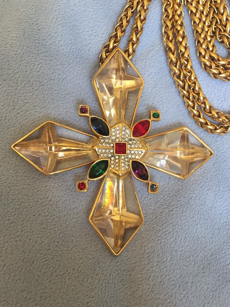 Vintage Im Ruhestand Swarovski Maltese Signierte Swan Cross Pendent Large Crystals Halskette von LiamBySevanna