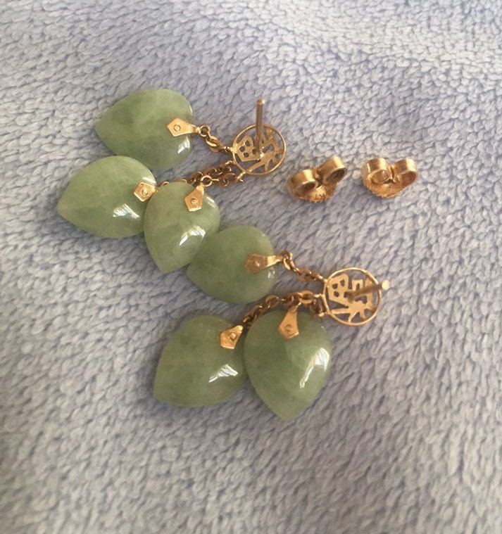 Wunderschöne Geschnitzte Jade-Ohrringe Aus 14-Karätigem Gold, Jade-Herz-Cluster von LiamBySevanna