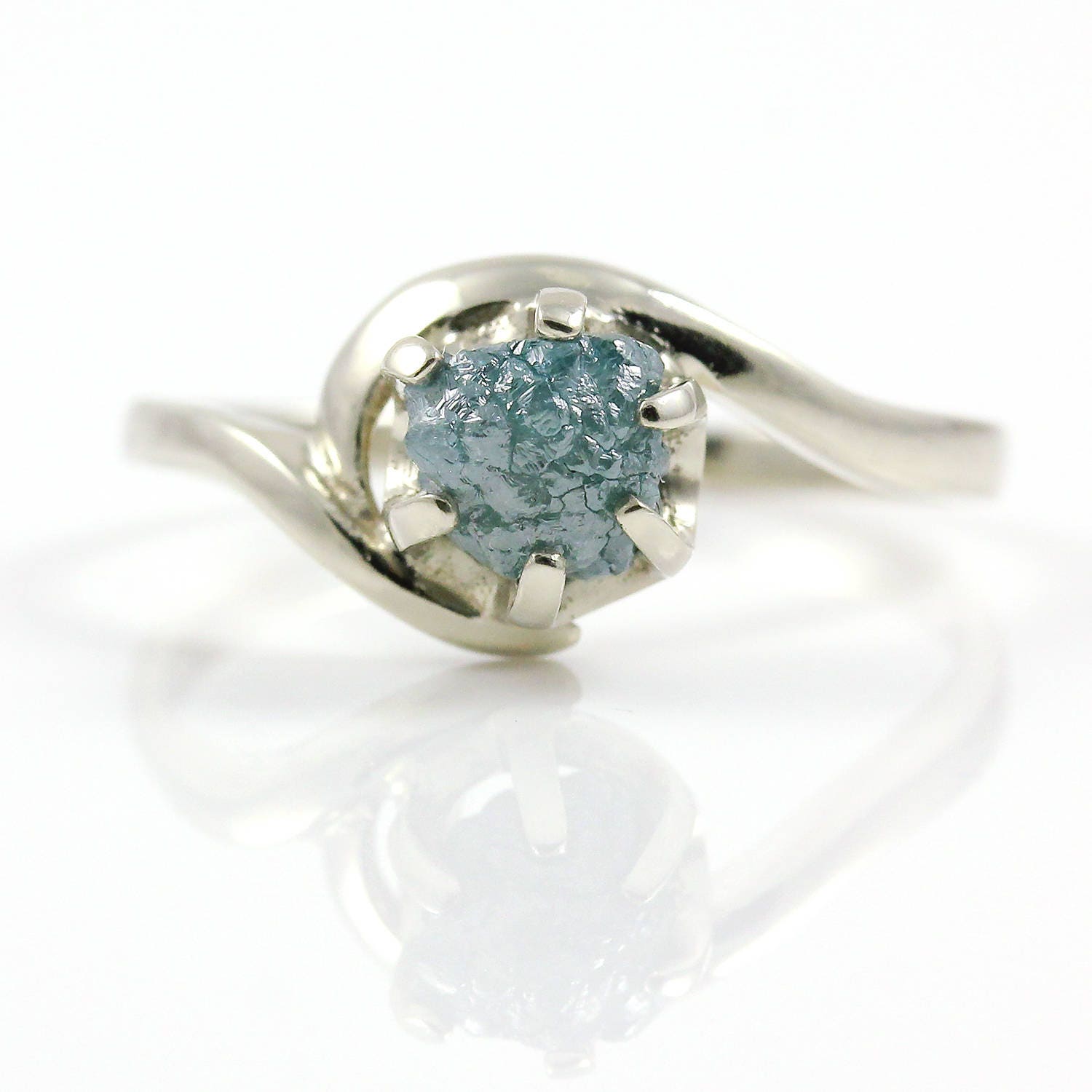 14K Gold Verlobungsring - 1, 2 Karat Blau Rohdiamant Ring Ungeschnittener Unvollendeter Diamant Natürlicher Konfliktfrei Wirbel Design von LiansElegance