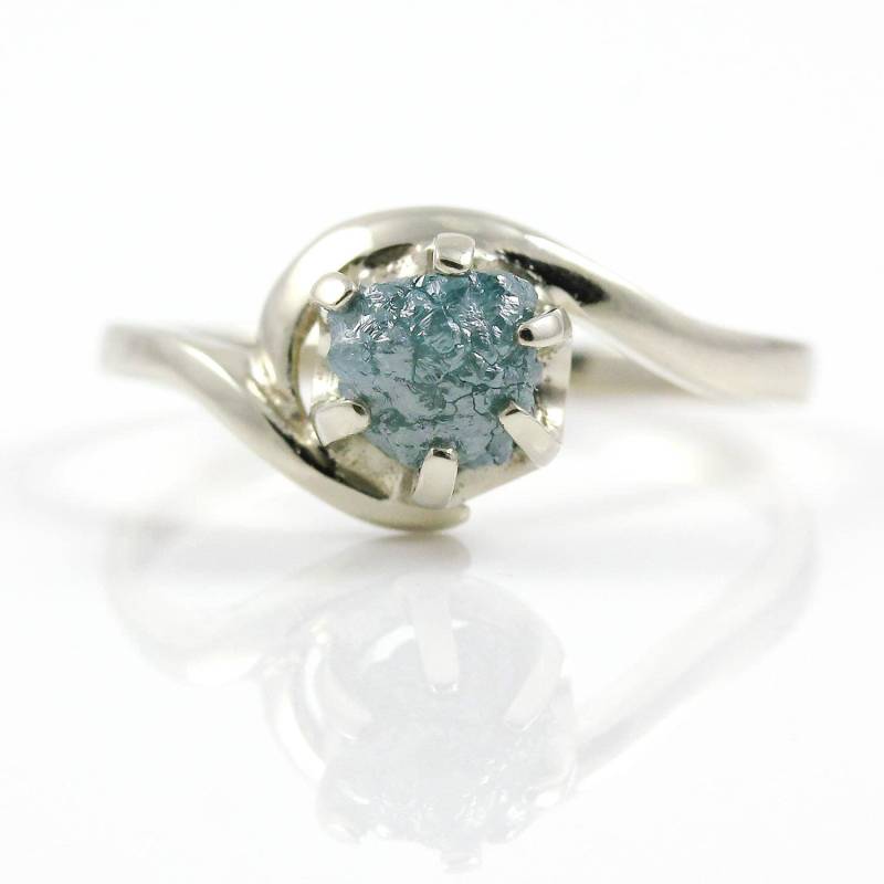 14K Gold Verlobungsring - 1, 2 Karat Blau Rohdiamant Ring Ungeschnittener Unvollendeter Diamant Natürlicher Konfliktfrei Wirbel Design von LiansElegance