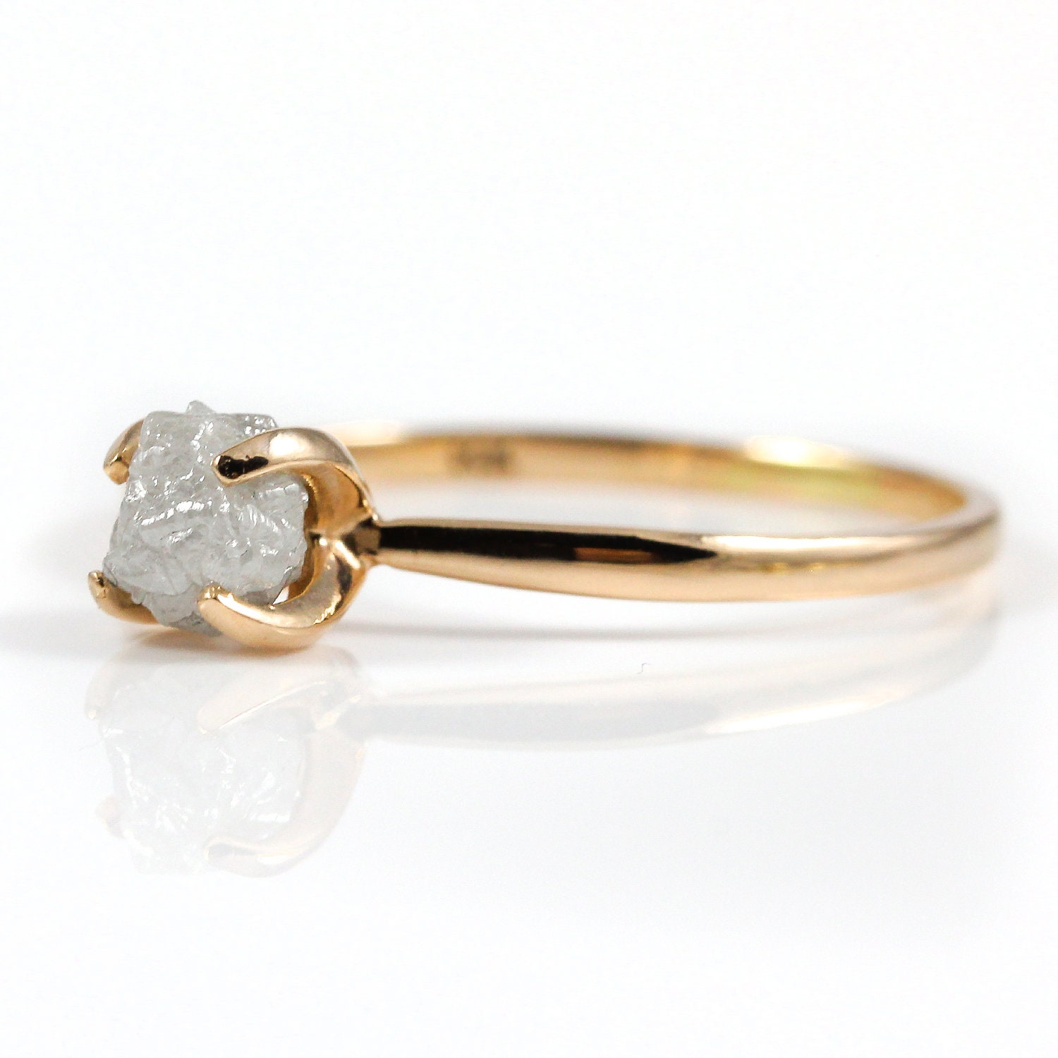 14K Roségoldring Mit Weißem Rohdiamanten - Ungeschnittener Unbehandelter Naturdiamant Konfliktfrei Verlobungsring Hochzeit Solitärring von LiansElegance