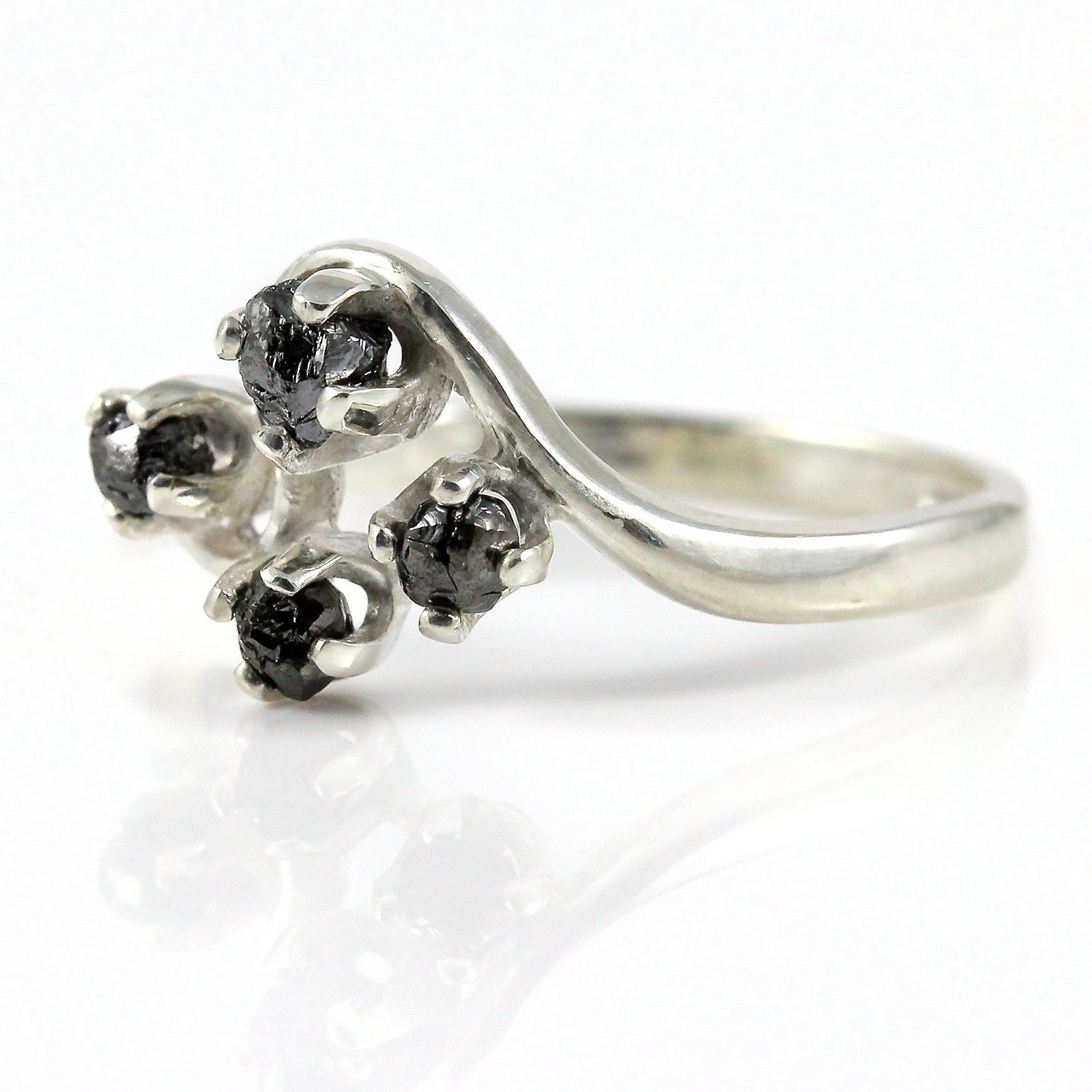 Multi Stein Diamant Ring - Rohe Ungeschliffene Diamanten Jet Schwarzer Rohdiamant Silber Verlobungsring, Hochzeit April Geburtsstein von LiansElegance