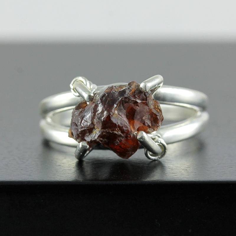 Roher Granat Ring - Rauer Natürlicher Rohstein Januar Geburtsstein Geschenkidee Sterling Silber von LiansElegance