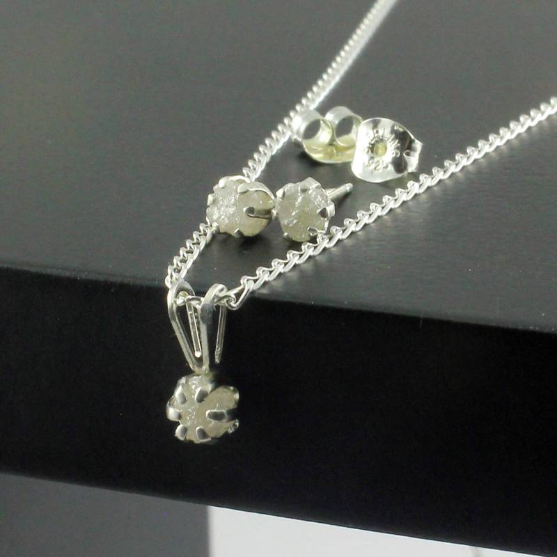 Set Von Diamant Halskette Und Ohrringe - Weiß Rohdiamant Mit Stecker Auf Sterling Silber Diamanten Anhänger Ohrstecker von LiansElegance