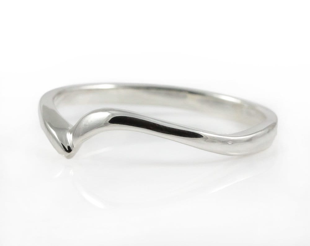Silber Ehering - Swirl Design Schlichter Ring Custom Band Made To Go Mit Diamant von LiansElegance