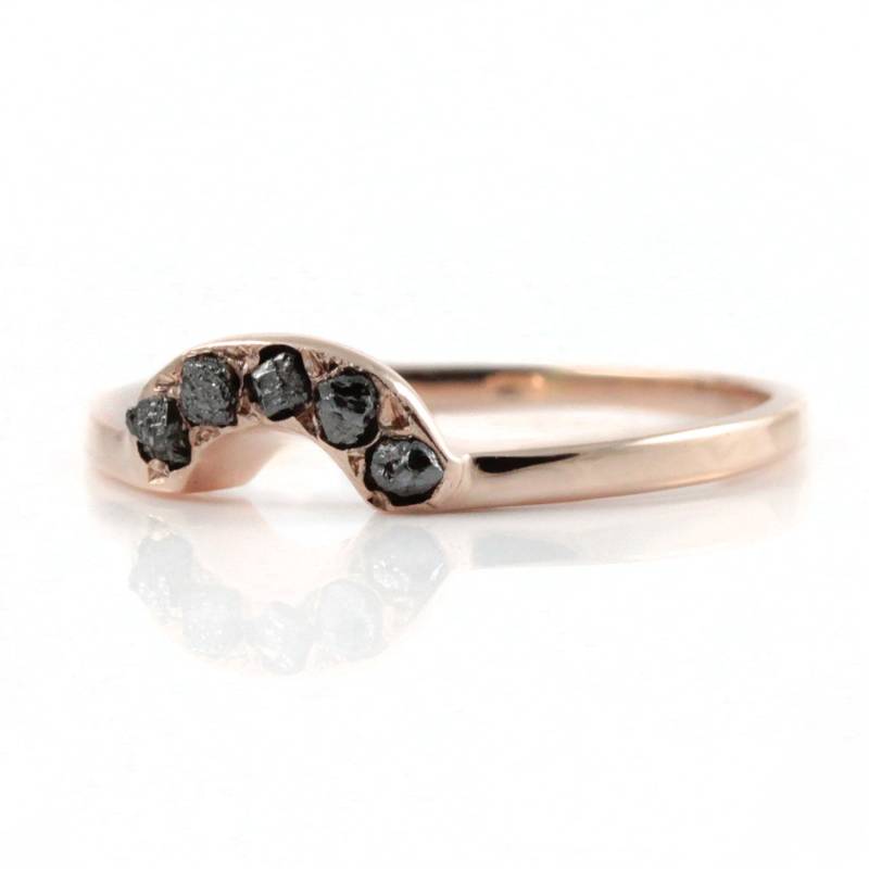 Trauring - Individuell Angefertigter Band Mit Rohdiamanten 14K Rosegold von LiansElegance