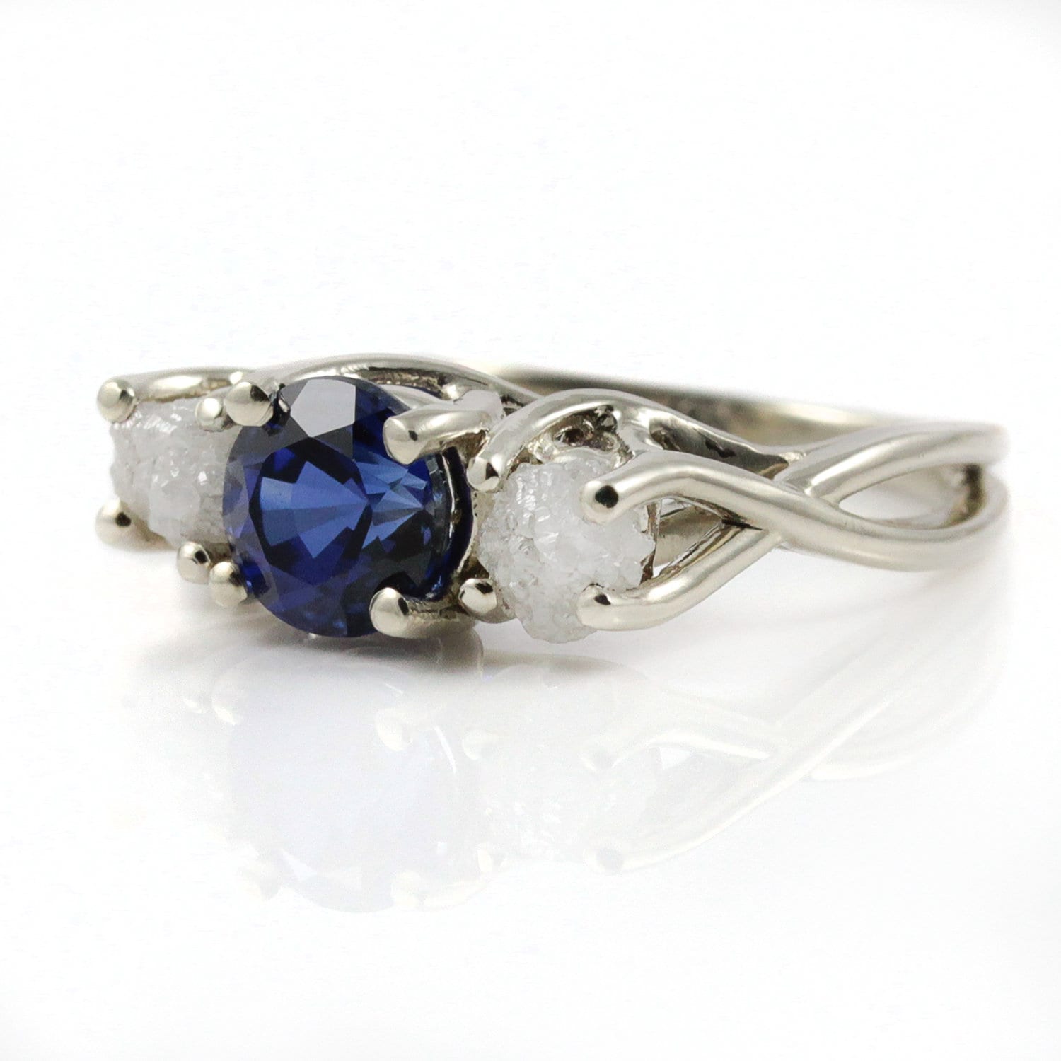 Unendlich Ring Mit Saphir Und Weißen Diamanten - Drei Stein 14K Gold Ehering 3 von LiansElegance