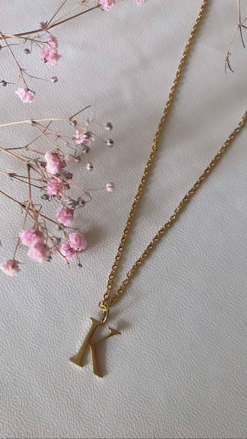 Buchstabenkette, Initialienkette, Personalisierte Edelstahlkette Mit Buchstabenanhänger von LiaroSchmuckDE