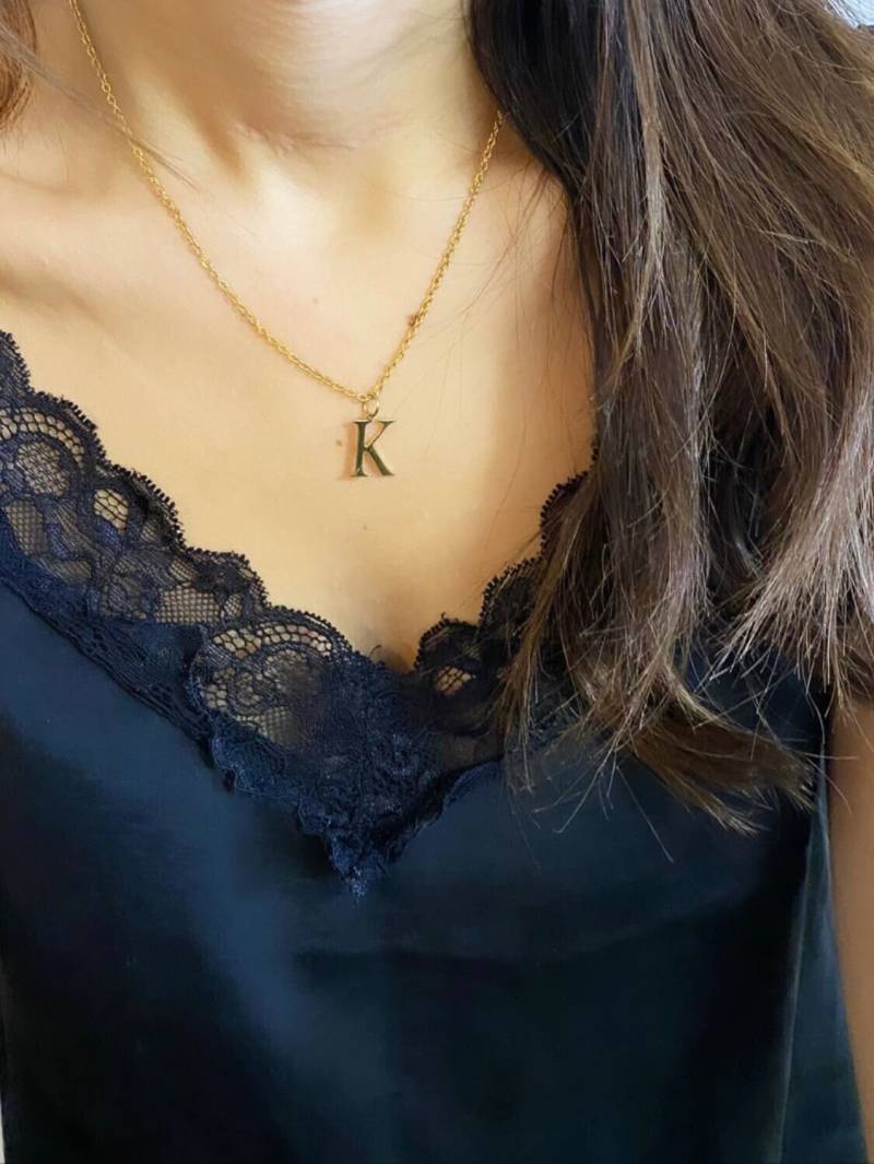 Buchstabenkette, Initialienkette, Personalisierte Edelstahlkette Mit Buchstabenanhänger Buchstabenkette, Initialienkette, Personalisierte Edelstahlkette Mit Buchstabenanhänger von LiaroSchmuckDE