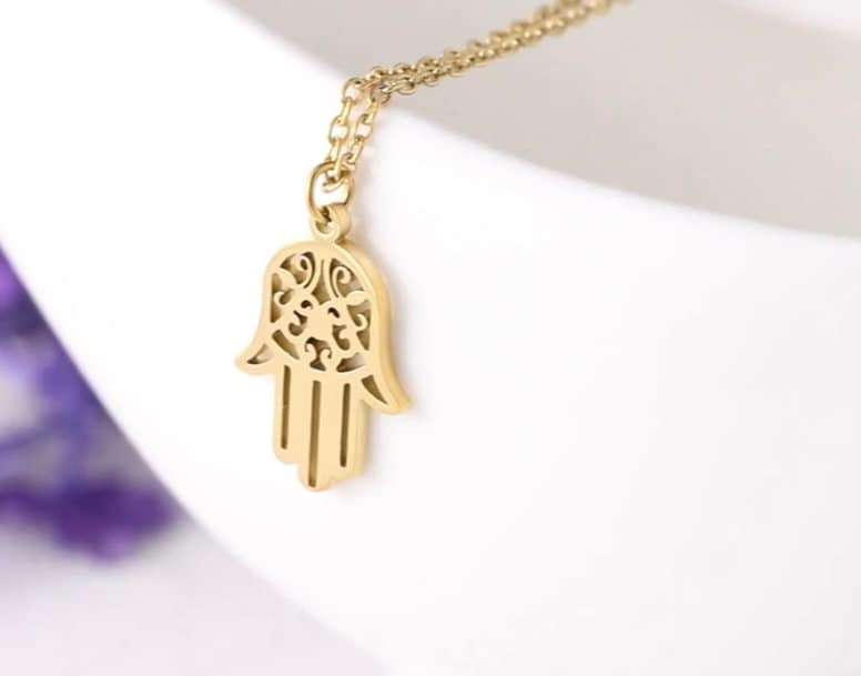 Hamsa Anhänger Man Evil Eye Charm Kette Halskette Fatima Hand, Wasserfest von LiaroSchmuckDE