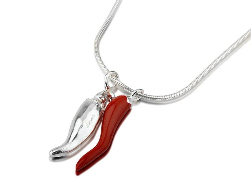 Hot Chili Pepper Anhänger, Red Chilly Silber Charm Emaille Beschichtung Good Luck Halskette, Chili, Peppers, Kleine Charms von LiatWaldmanJewelry