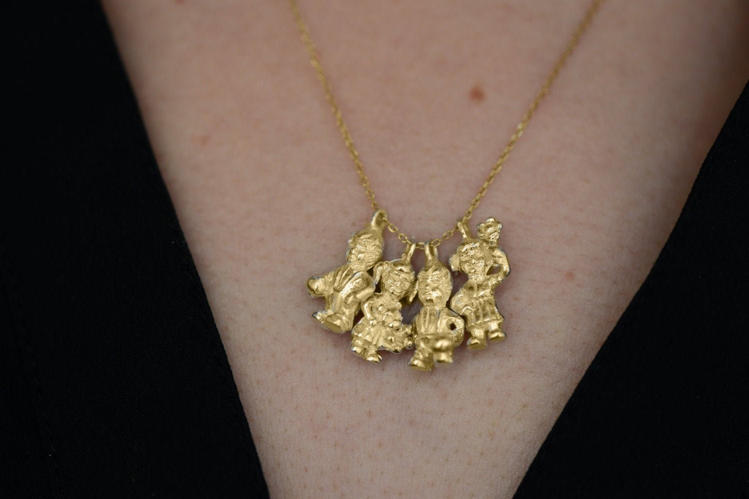 Kinder Charm Halskette, 14K Gold Mutter Junge Mädchen Geschenk Für Mama Sie, Kindercharme, Weibliche Und Männliche Charme, Kindercharme Kinder Charm Halskette, 14K Gold Mutter Junge Mädchen Geschenk Für Mama Sie, Kindercharme, Weibliche Und Männliche Charme, Kindercharme von LiatWaldmanJewelry