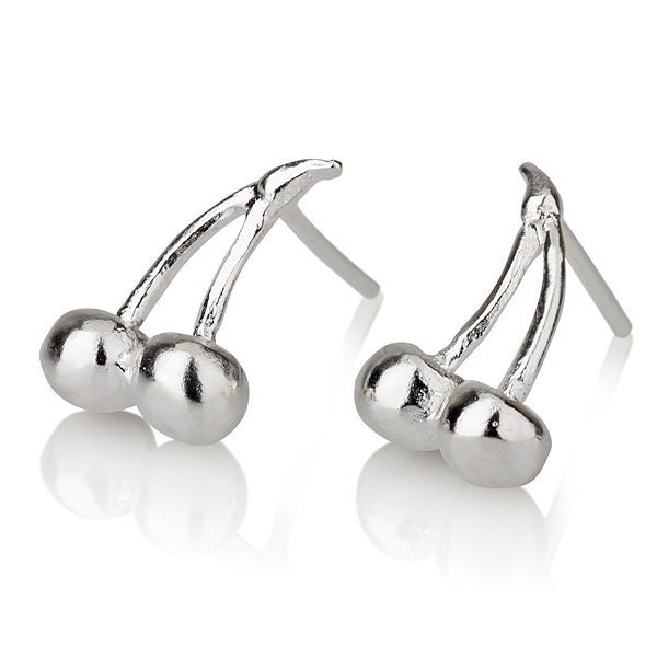 Kirschen Ohrringe, Silber Kleine Sterling Kirsche Ohrstecker, Rote Sommer Obst Geschenk Für Sie von LiatWaldmanJewelry
