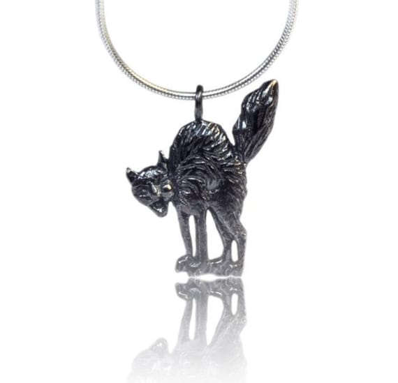 Schwarz Und Weiß Silber Katze Anhänger, Kitty Halskette, Charme Katze, Tier Haustier Charme, Schwarz Oder Katzenanhänger von LiatWaldmanJewelry