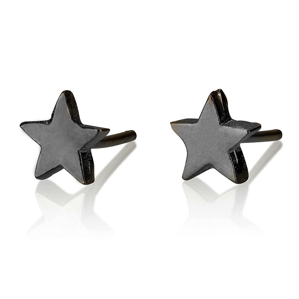 Sterne Ohrringe, Schwarze Stern Oxidierte Silber Ohrstecker, Kleine Süße Einfache Schmuck, Stern, Frauen Geschenk von LiatWaldmanJewelry