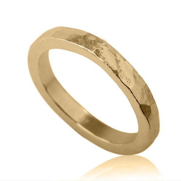 The Perfect Unisex Ehering 14K Gelbgold, Gehämmerter Ring von LiatWaldmanJewelry