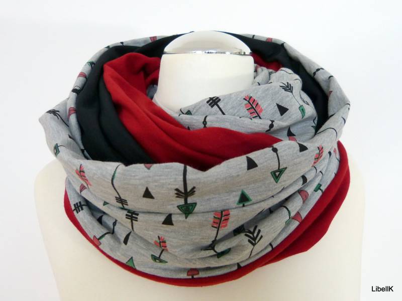 Loopschal Mit Pfeilen Aus Kuscheligem Sweatstoff von LibellK