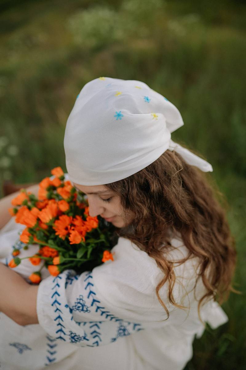 Kopftuch Aus Seide, Bestickter, Transparenter Schal, Seidenhaartuch, Bandana, Seidenschal Für Damen, Mit Blumenmuster von Libelt