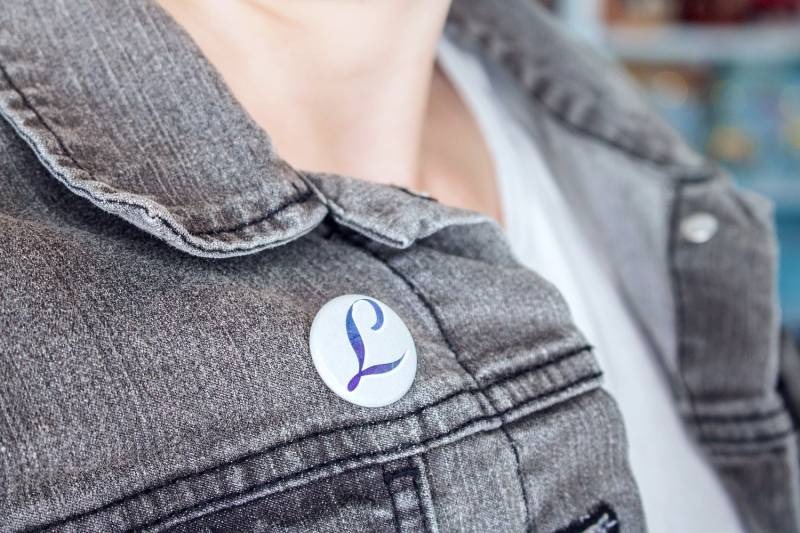 Button - Lea Kaib Liberiarium Familiarium Logo Button - Lea Kaib Liberiarium Familiarium Logo von Liberiarium