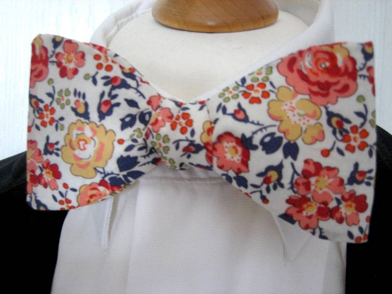 Fliege in "Felicity" Liberty Print Rasen Baumwolle Gemacht ~ Senf Mandarine Blau Colorway Herren von Liberty59