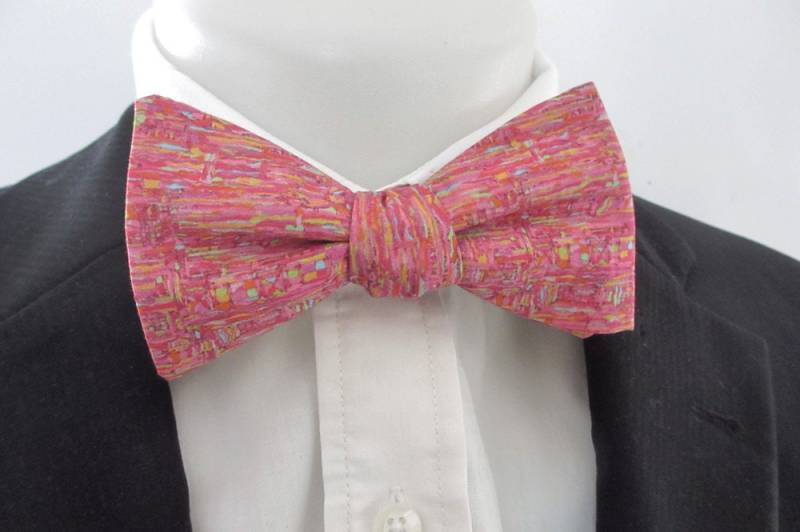 Herren Fliege in Modernem Design Rosa ~ Koralle Krawatte Hochzeitsgeschenk von Liberty59
